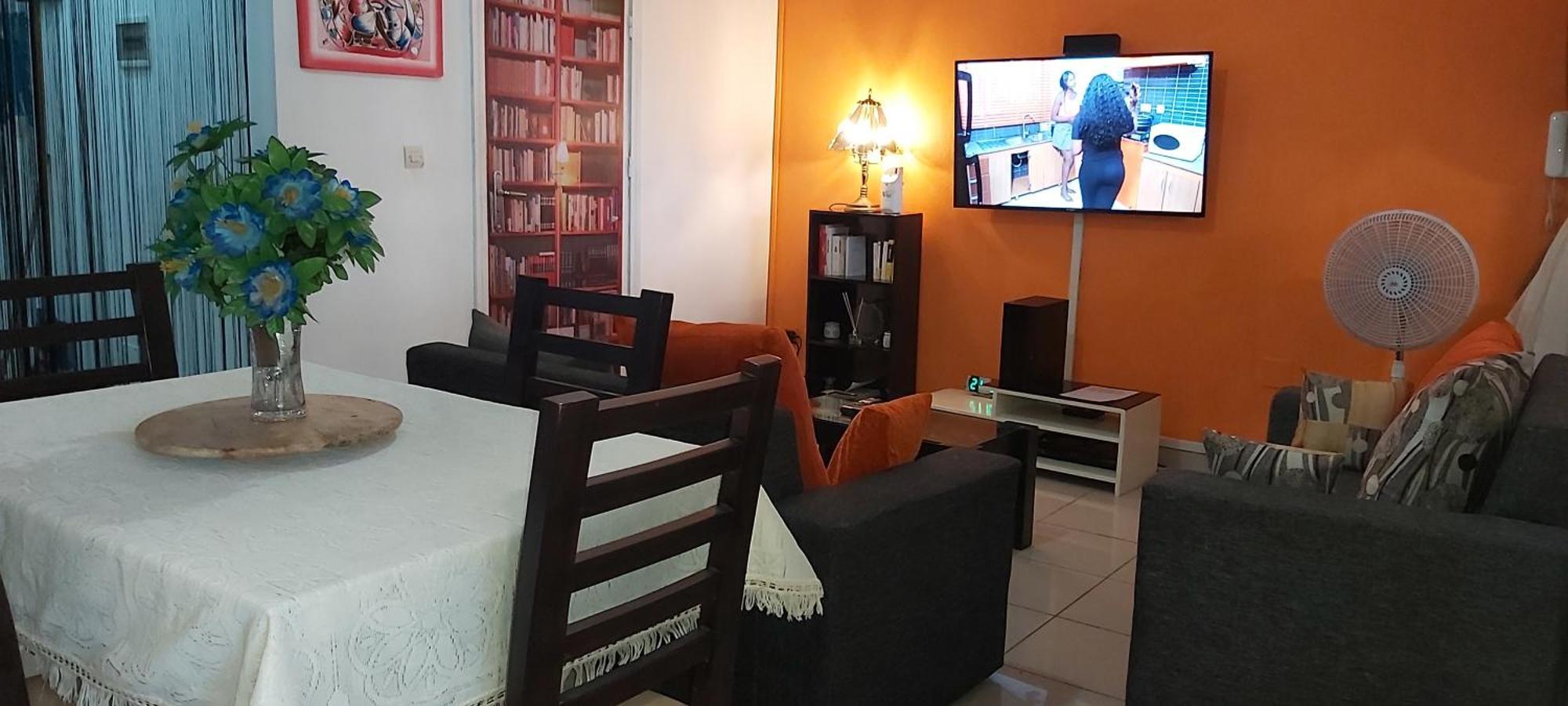 Agreable Appartement De 02 Pieces Meuble Abidjan Eksteriør bilde